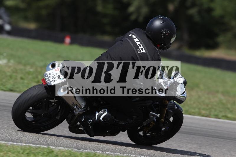 /Archiv-2022/59 31.08.2022 FM Mannhard ADR/Gruppe Mototrend/58